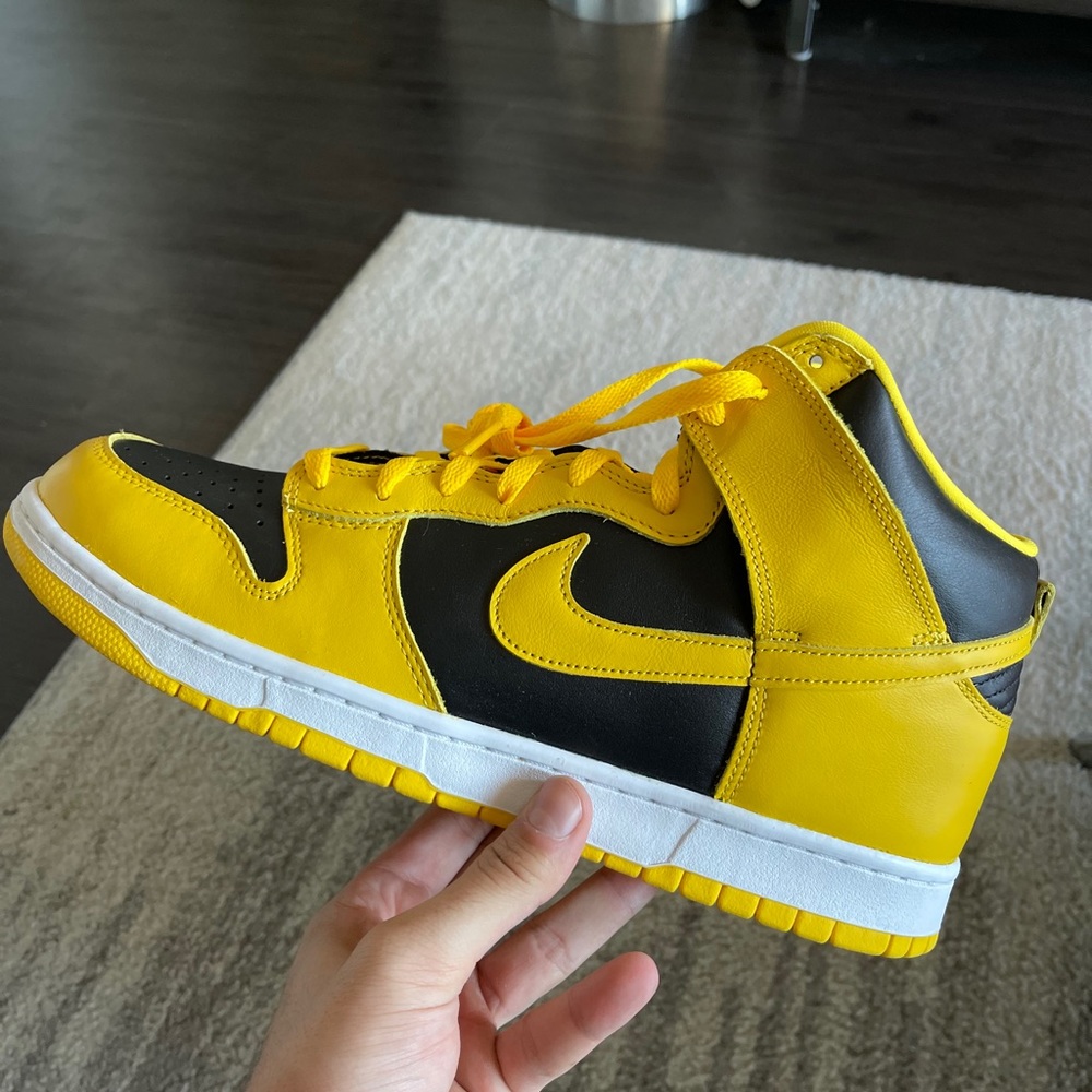 Nike Dunk High Maize